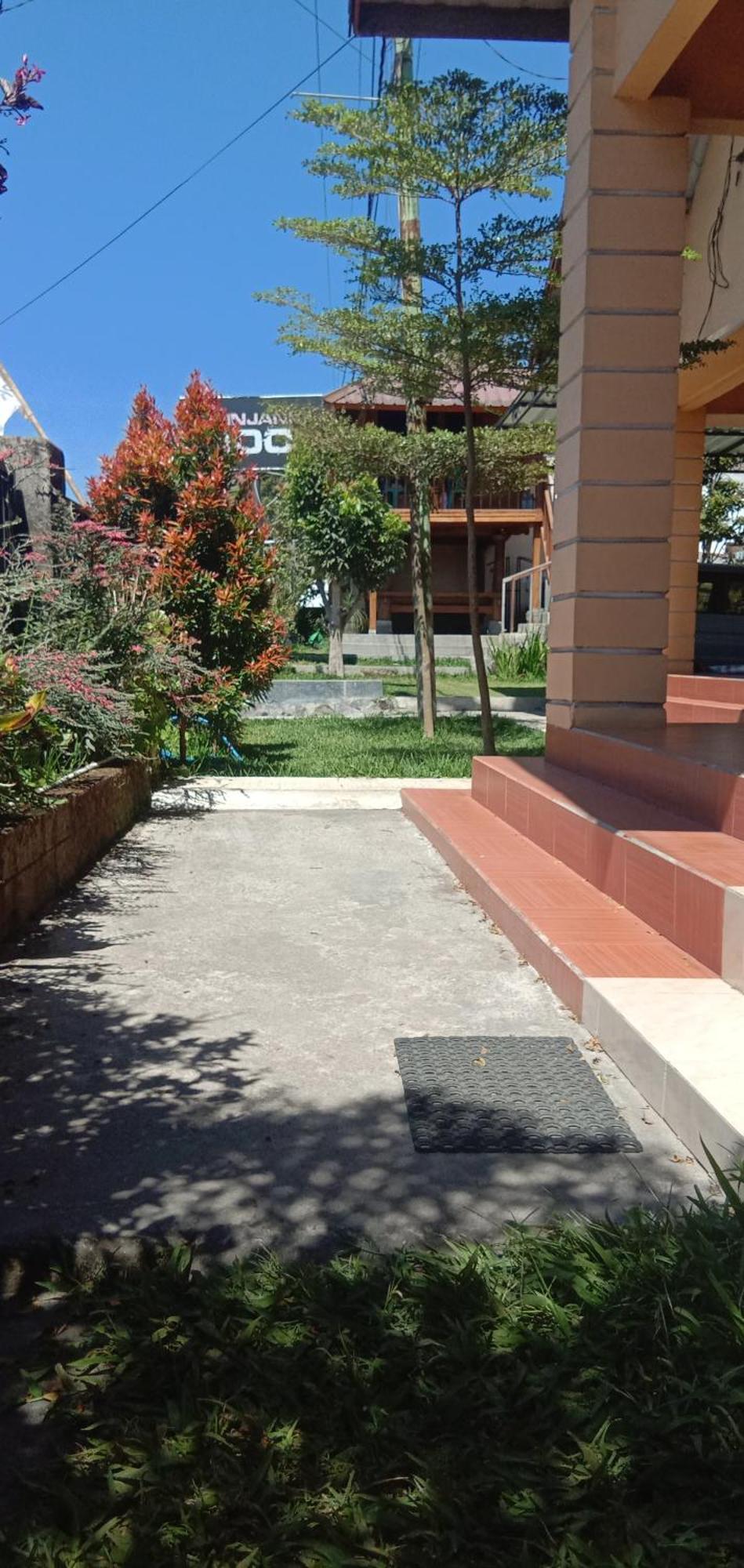 Radiya Guesthouse Sembalunlawang Exterior foto